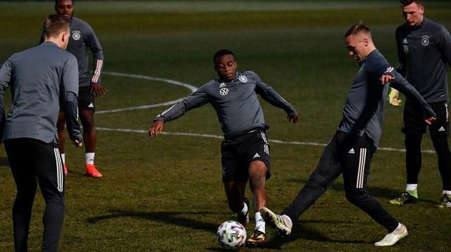 蓝鲸体育-脚伤致赛季报销，穆科科的处子季带给你惊喜了吗？